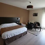 Chateau Du Clos De La Ribaudiere - Teritoria Hotel