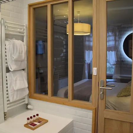 Hotel Chateau Du Clos De La Ribaudiere - Teritoria Chasseneuil-du-Poitou