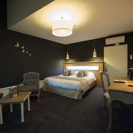 Chateau Du Clos De La Ribaudiere - Teritoria 4*