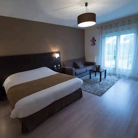 Chateau Du Clos De La Ribaudiere - Teritoria Otel 4*