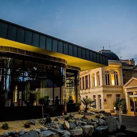 Chateau Du Clos De La Ribaudiere - Teritoria 4*