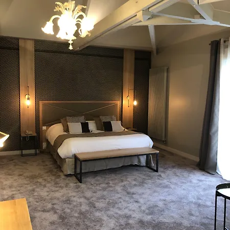 Chateau Du Clos De La Ribaudiere - Teritoria Hotel 4*