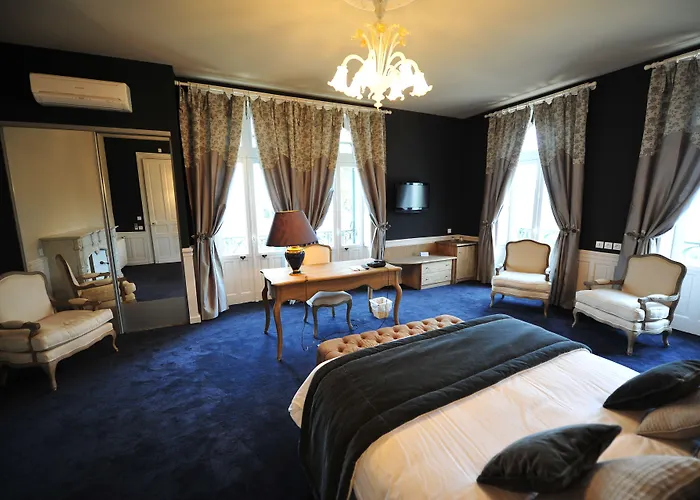 Chateau Du Clos De La Ribaudiere - Teritoria Hotel 4*