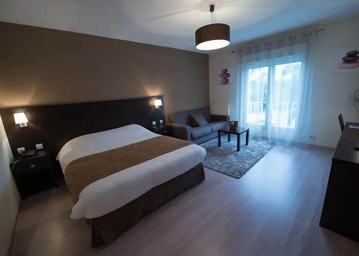 Chateau Du Clos De La Ribaudiere - Teritoria Hotel 4*