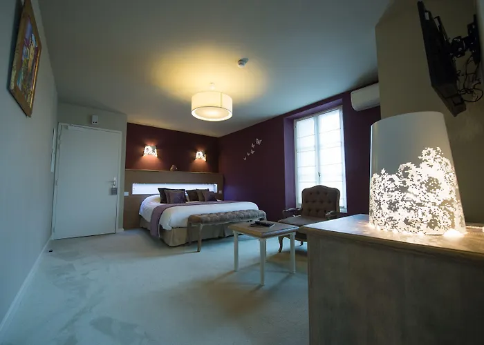 Chateau Du Clos De La Ribaudiere - Teritoria 4*