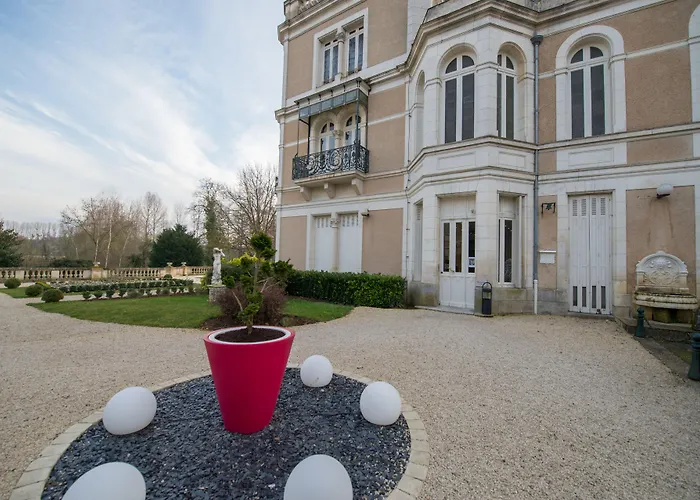 Chateau Du Clos De La Ribaudiere - Teritoria 4* Chasseneuil-du-Poitou